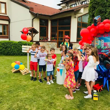 מלון Evelina Palace