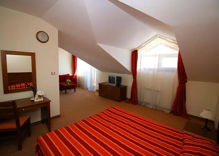 埃维莉娜宫殿酒店