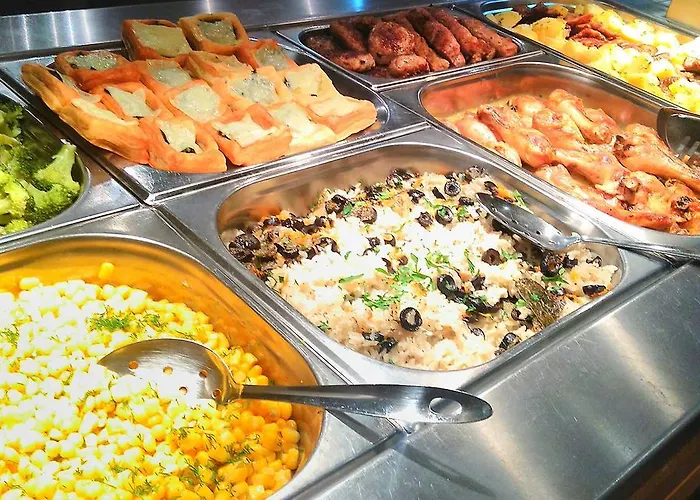 מלון Evelina Palace 4*