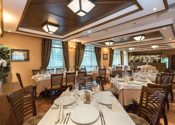 埃维莉娜宫殿酒店