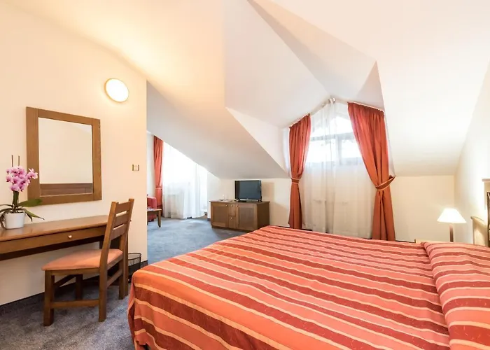 евелина палас Хотел